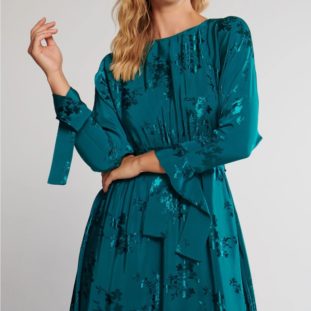 Q&P Rana Modest Maxi Dress - Picture 3 of 11